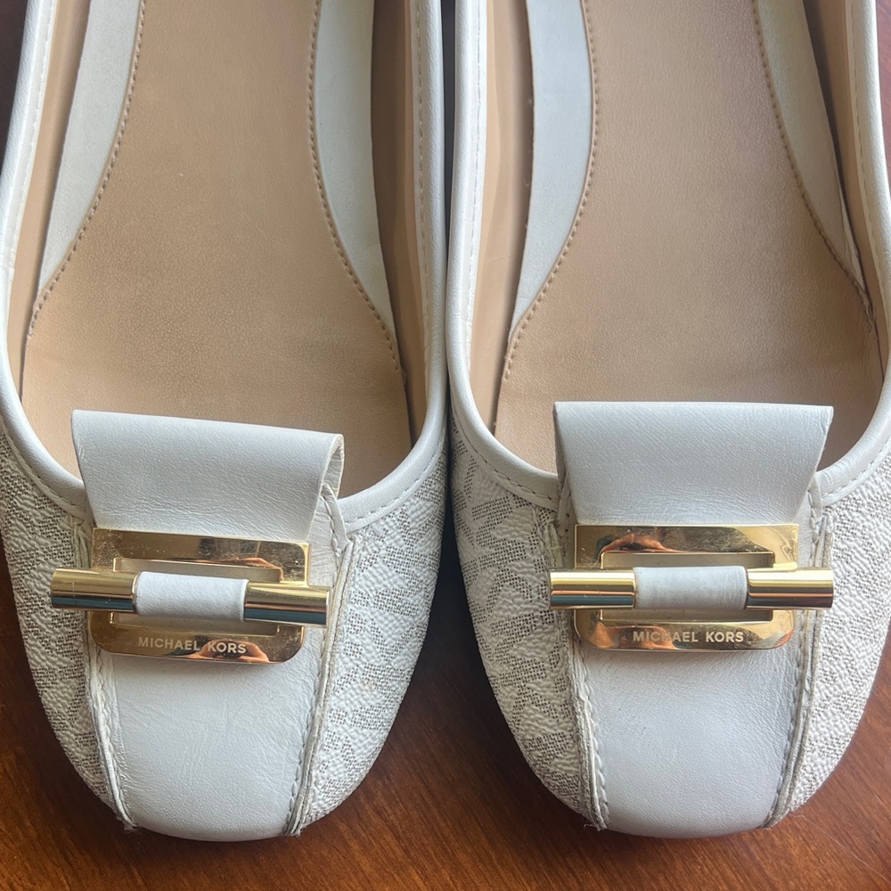 Michael Kors White Gold Accents Flats Loafers Slides Shoes Size 10M